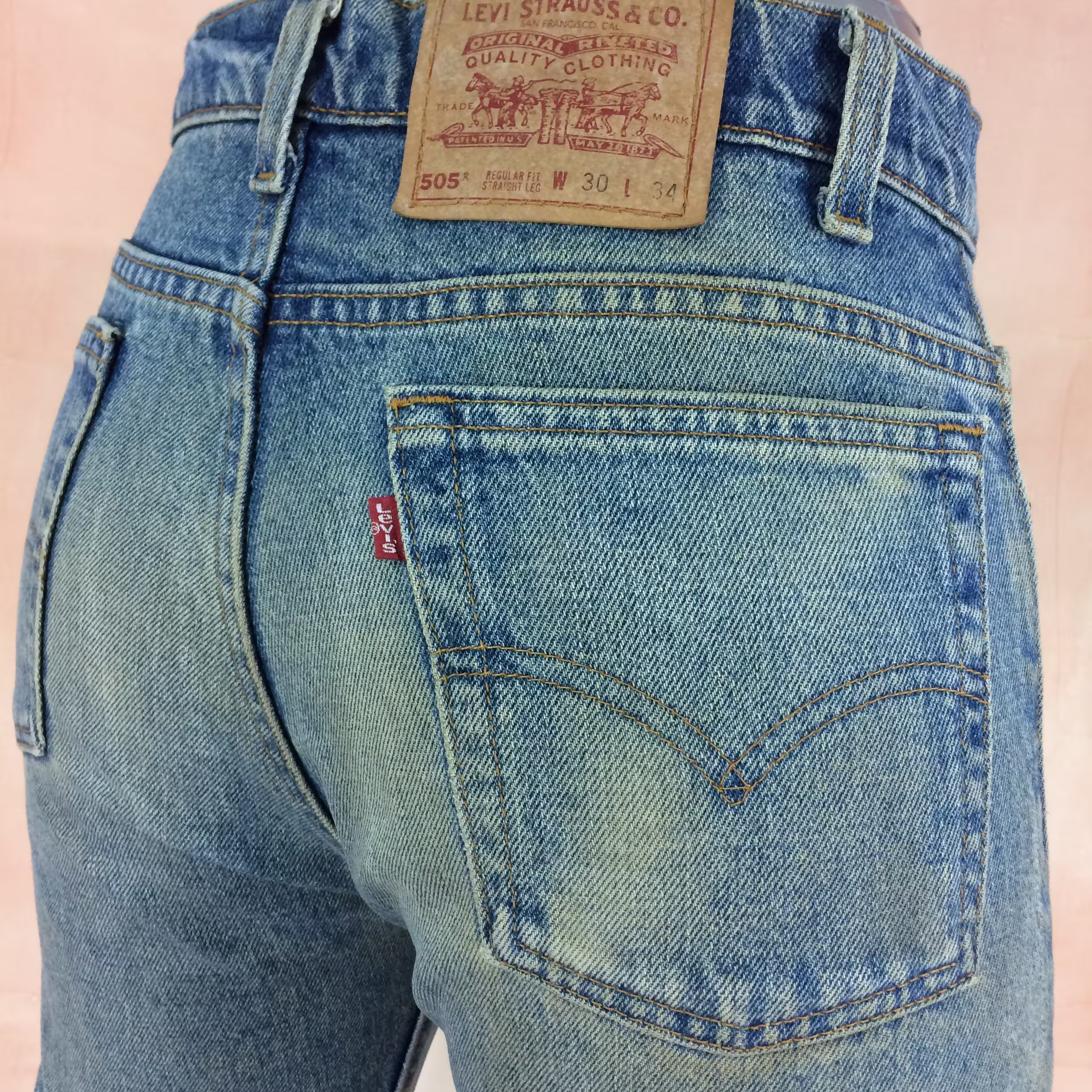Sz 30 Vintage Levis 505 Women's Dirty Jeans W30 L31 High Rise Light Wash Regular Fit Straight Leg 90S Mom Boyfriends