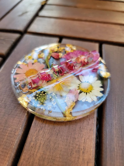 Paint Brush Holder Made From Resin, Pressed Flowers & Gold Flakes, Artist Gifts, Gift For Painter, Paint Rest, Pencil Holder, Nail Tech