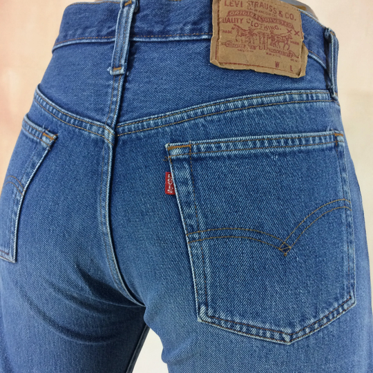 Size 29 Vintage Levis 501 Selvedge Jeans W29 L25 High Waisted Light Wash 70S Redline Distressed Cropped Made in Usa