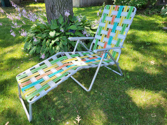 Vintage Multi Color Webbed & Aluminum Folding Garden/Lawn Lounge Chair