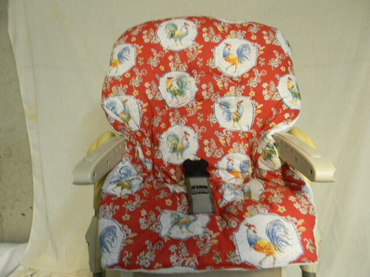 Polly High Chair Cover in Roosters