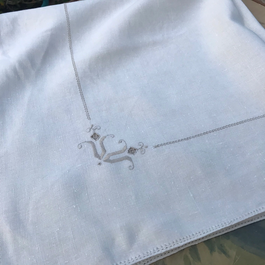 Embroidered Linen Table Runner, Square Ecru Tablecloth Alter Scarf, Dresser Antique Vintage Tablerunner, Tabletopper