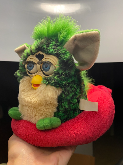Furby Bed 2012 Soft Couch Sofa Chair Bright Pink, Hasbro