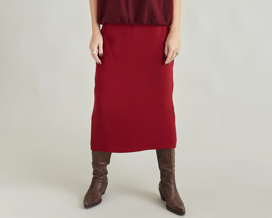 Vintage Silk Skirt For Women Size M | Burgundy Pencil With Back Slit Ftv1184