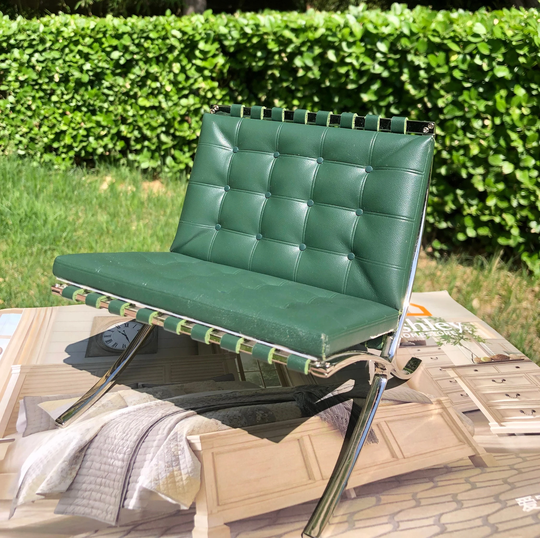 1/6 Scale Barcelona Chair Dollhouse Miniature