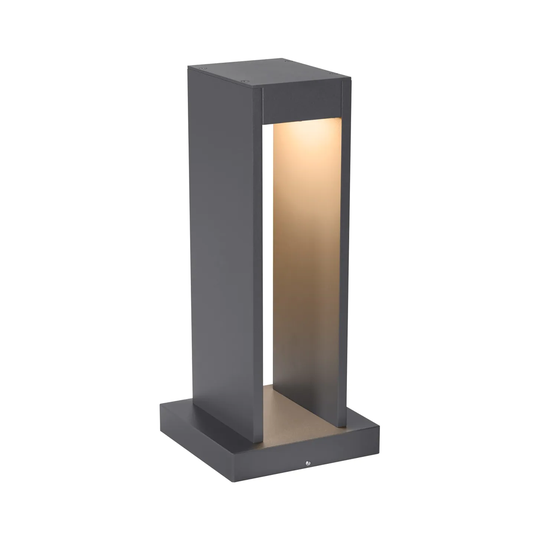 Tech Lighting Syntra 18" High LED Bollard - Bolt Mount - Degree Beam