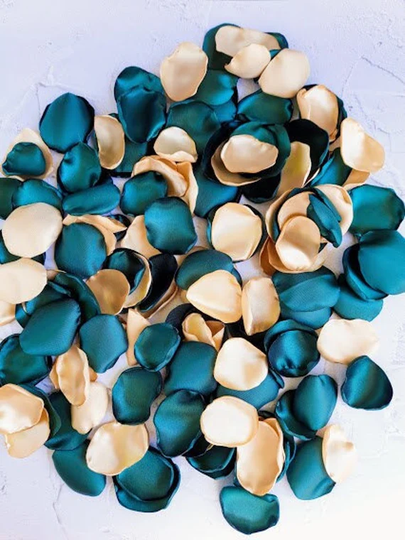 Emerald Green Wedding Table Decor Gold Rose Petals