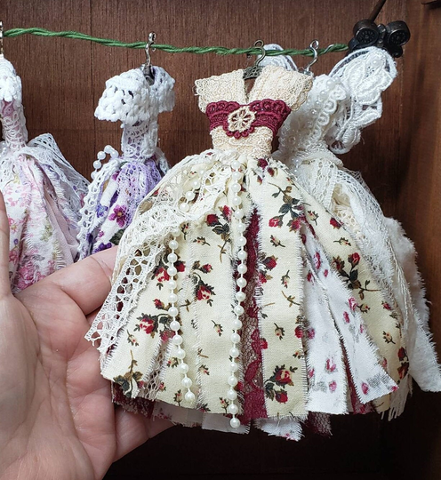 Red Diy Kit Art Dress, Wine Floral Lace Miniature Rag Ornament, Doll House Display Décor, Includes A Detailed Video Tutorial