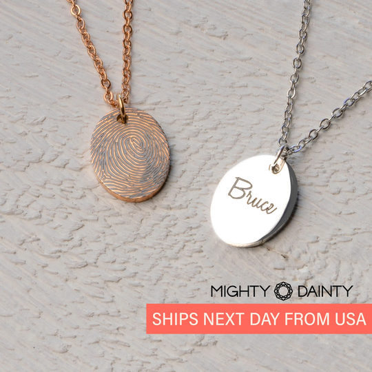 Oval Pendant Necklace With Fingerprint in Gold, Rose & Silver | Engraved Jewelry Customized Thumbprint