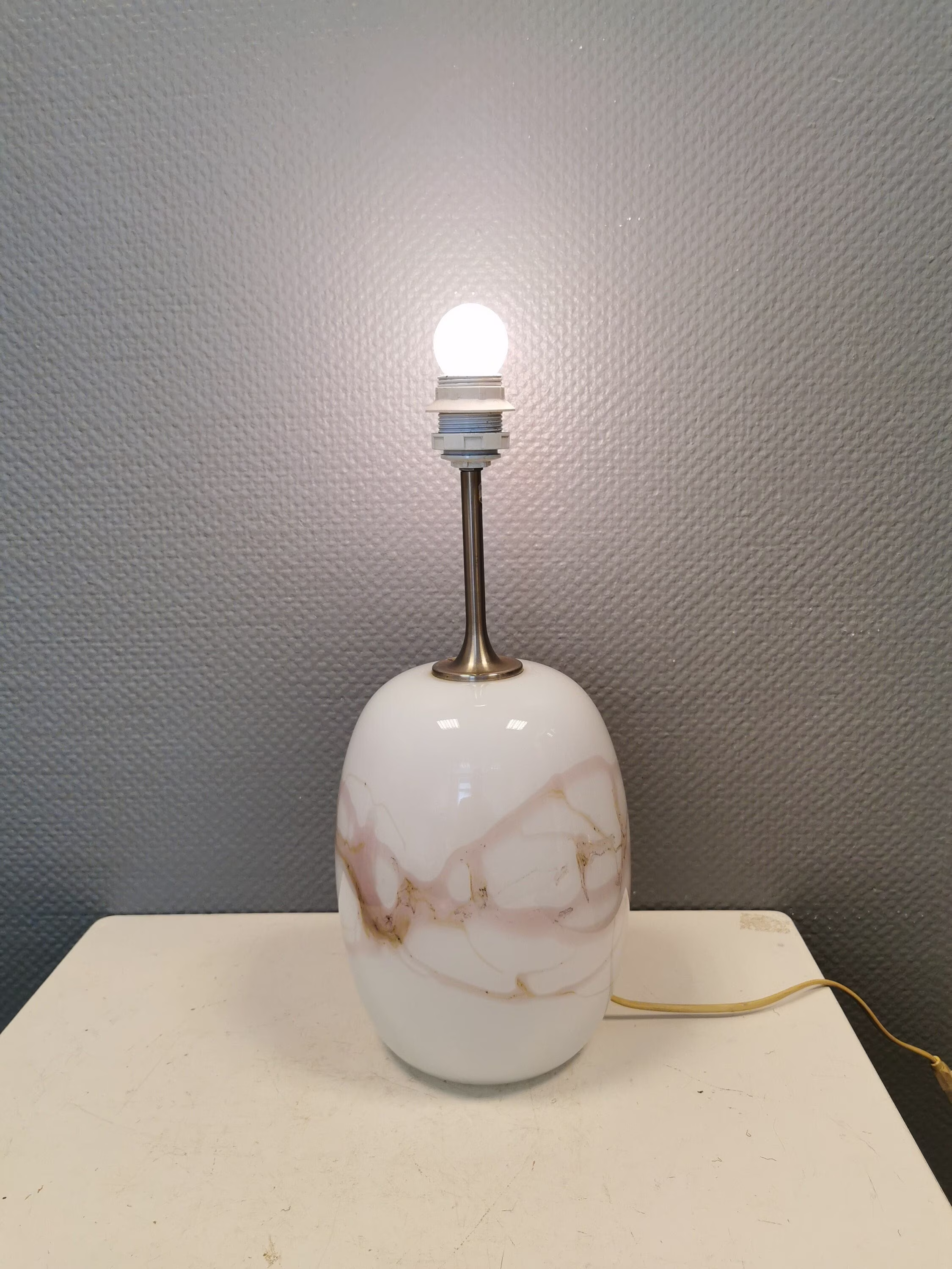 Huge Sakura Table Lamp in White & Pink Glass From Holmegaard Designed By Michael Bang - Danish Vintage Design The 1980S