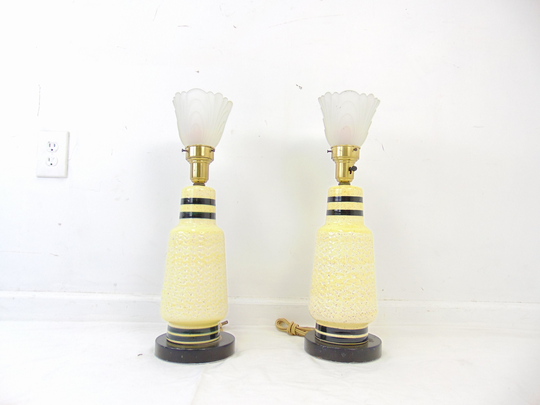 Gorgeous Pair Of Kleiner Signed Vintage Mid Century Ceramic Table Lamps