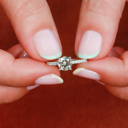 1 Carat Engagement Ring Round Cut Color F Sparkling Colorless Diamond Promise Band