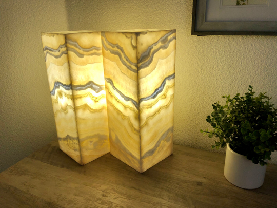 2 Onyx Lamps/Alabaster Stone Table