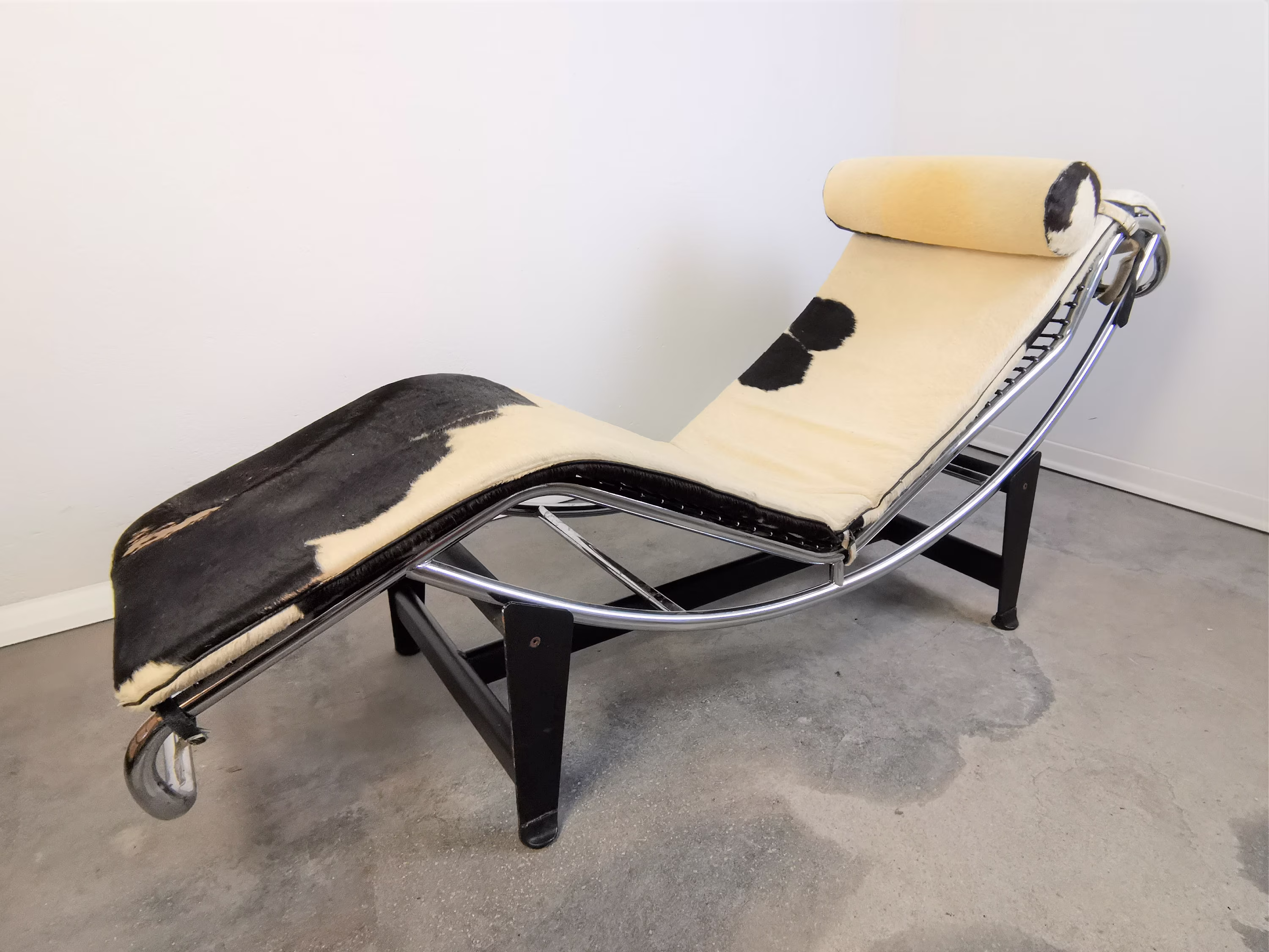 Le Corbusier Lc4 Style Lounge Chair, 1980S