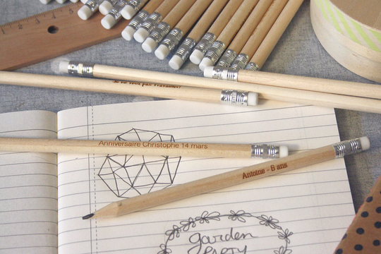Personalized Pencils in Wood, Pack Of 5, Wedding Guests Gift, Personalization With Your Text Engraved, For Birthday Party, Anniversary