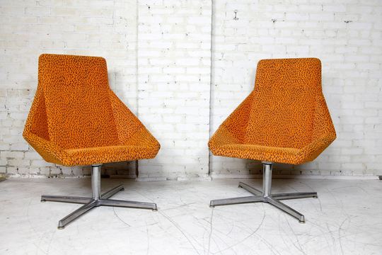 Pair Of Mcm Atomic Star Trek Style Swivel Armchairs On Aluminum Base By Arcadia Chairs in Ca | Free Delivery Nyc & Hudson Valley Areas