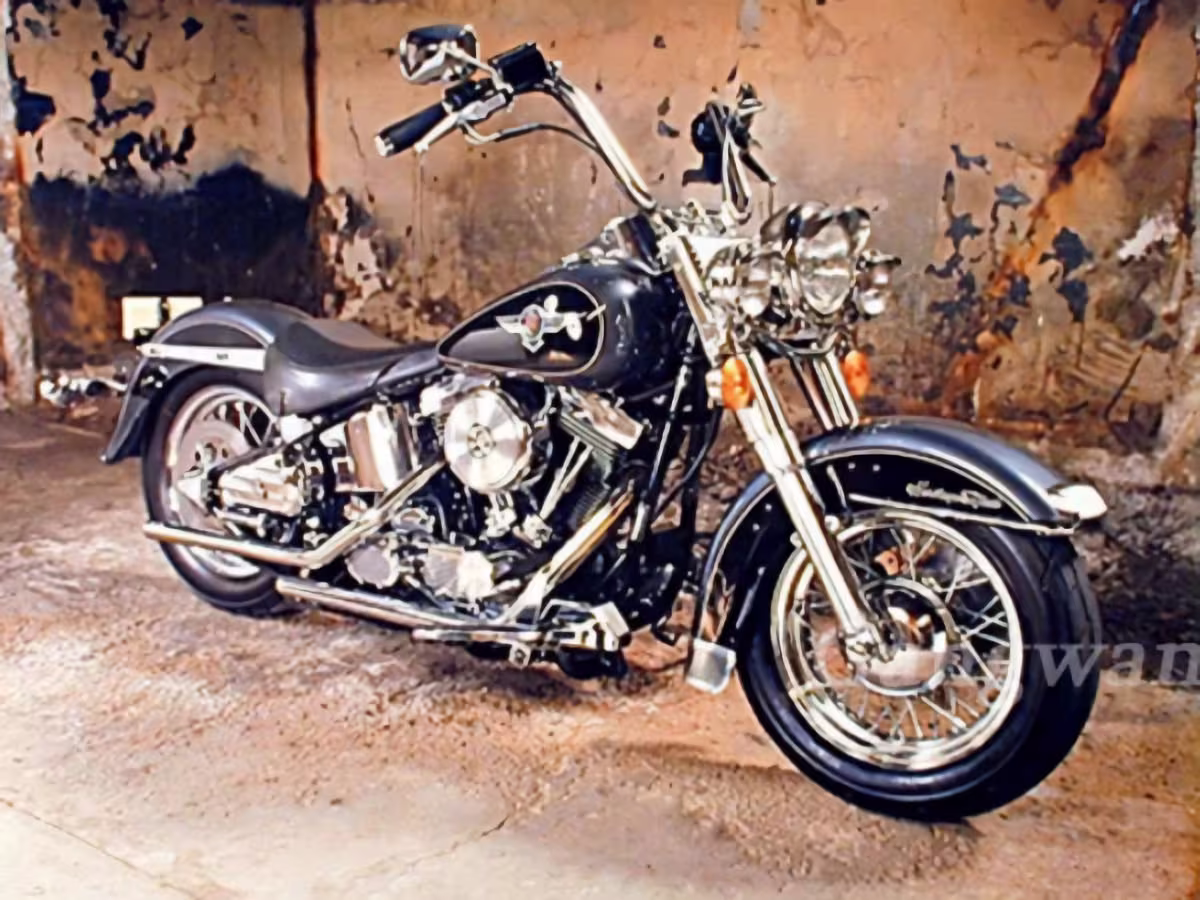 Harley Soft Tail Late 90S Diy 5D Diamond Painting Kit Full Square & Round Drill