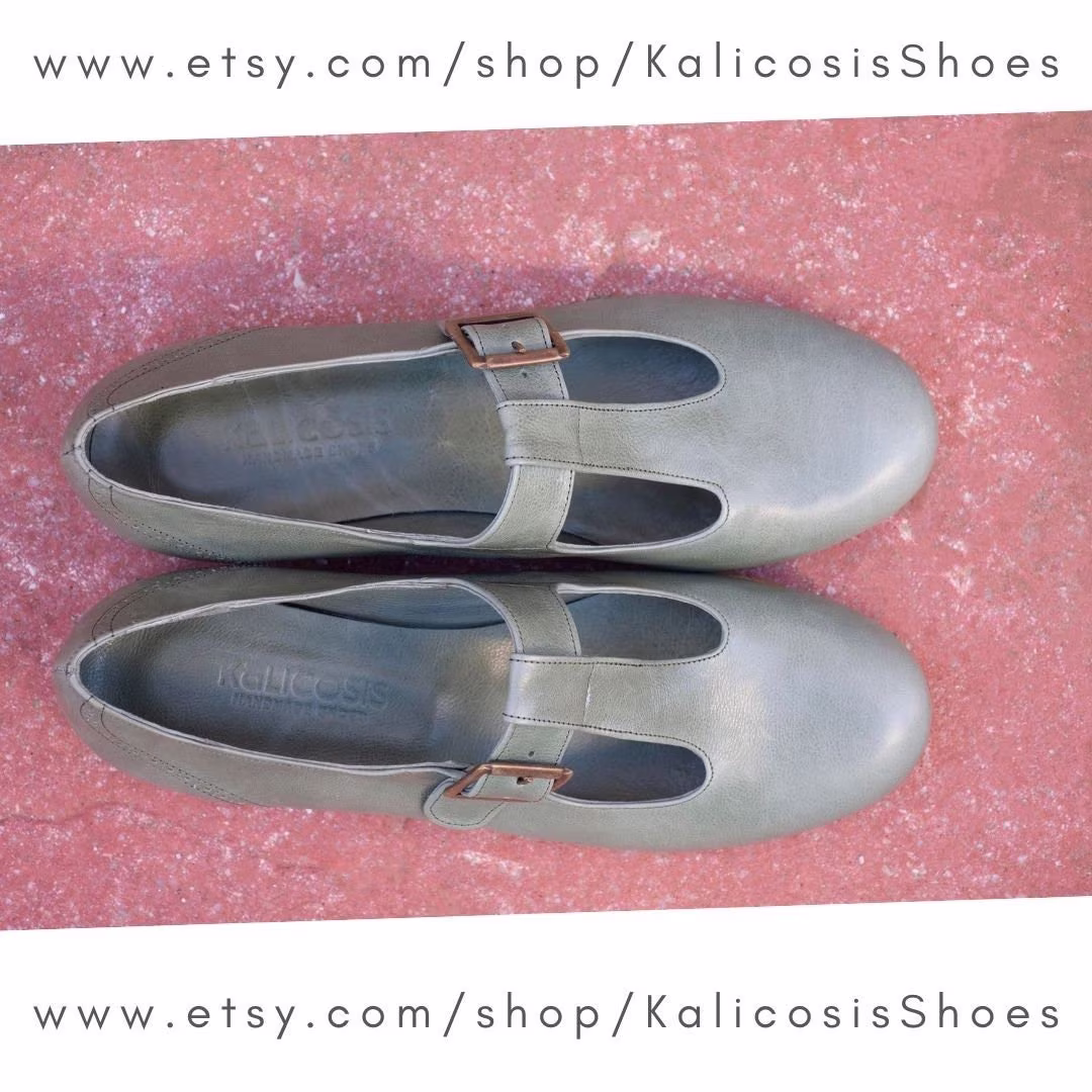 Womens Shoes, Green Mary Janes Shoes, Wide T Bar Janes, Flat Jane Shoes, Leather Shoes, Custom Shoes Women, Vintage Shoes, Handmade