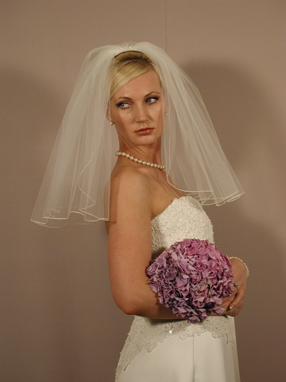 Classic Puffy Style Small Wedding Veil With Pencil Edge | Shoulder Length Short Vintage-Inspired