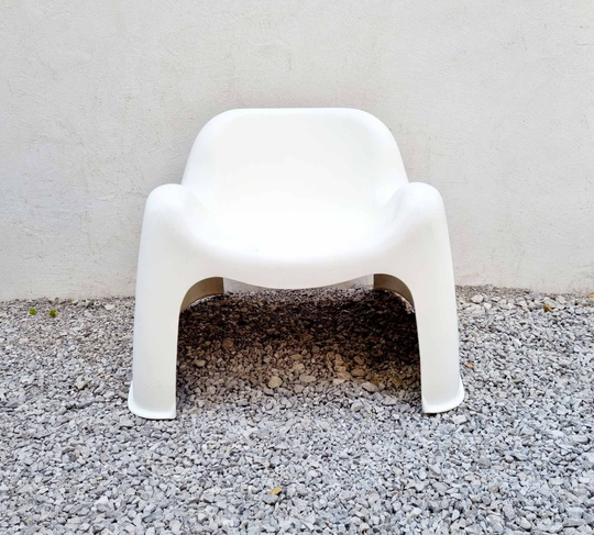 Mid Century Modern White Plastic Chair/Model Toga Design By Sergio Mazza For Artemide Italy 1960S "60S