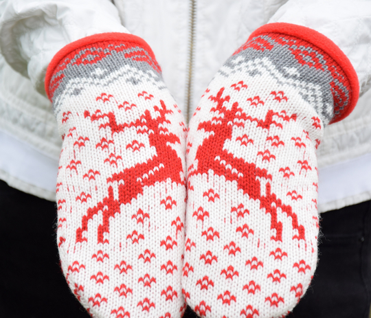 Red Mittens With Deer Fleece-Lined Nordic Woolen Fair Isle Pattern For Women Bright & Beautiful Winter Set Accessories