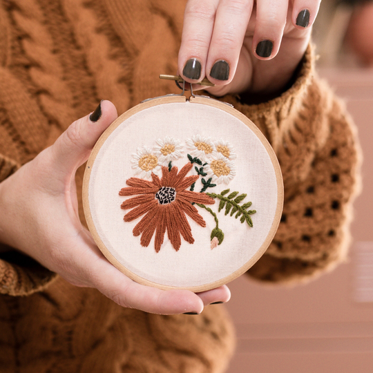 Flower Embroidery Kit With Pattern, Eco-Friendly Craft Kit, Hand Sustainable Modern Embroidery, Needle