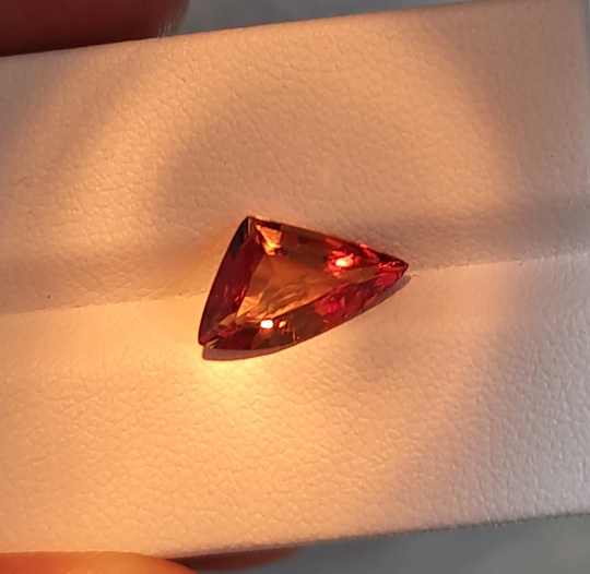 Natural Color Change Garnet, Olive Brown, 2.84 Ct. Golden Brown - Maroon Red. Rare Color Unique Shape. Cd051