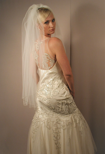 Classic Fingertip Veil With Silver Pencil Edge | Vintage Style Length Mid