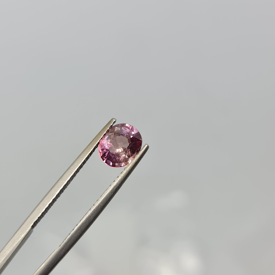 Natural Padparadscha Sapphire, Bi-Color. 1.56Ct. Purplish - Orange Sapphire, Oval Cut. Certified Sapphire. Cd440