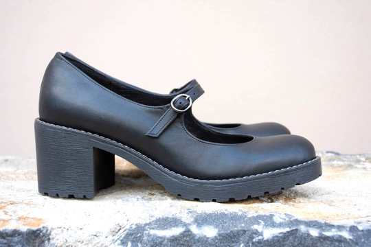 Mary Jane Shoes, Black Shoes, Leather Shoes, Platform Platform Shoes, Mary Janes, Vintage Shoes, Womens Shoes, Shoes, Heels