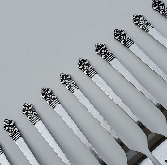Cambridge Stainless Cbs 1 - Set Of 11 Dinner Forks Japan 7.625" Ornate Handle Design