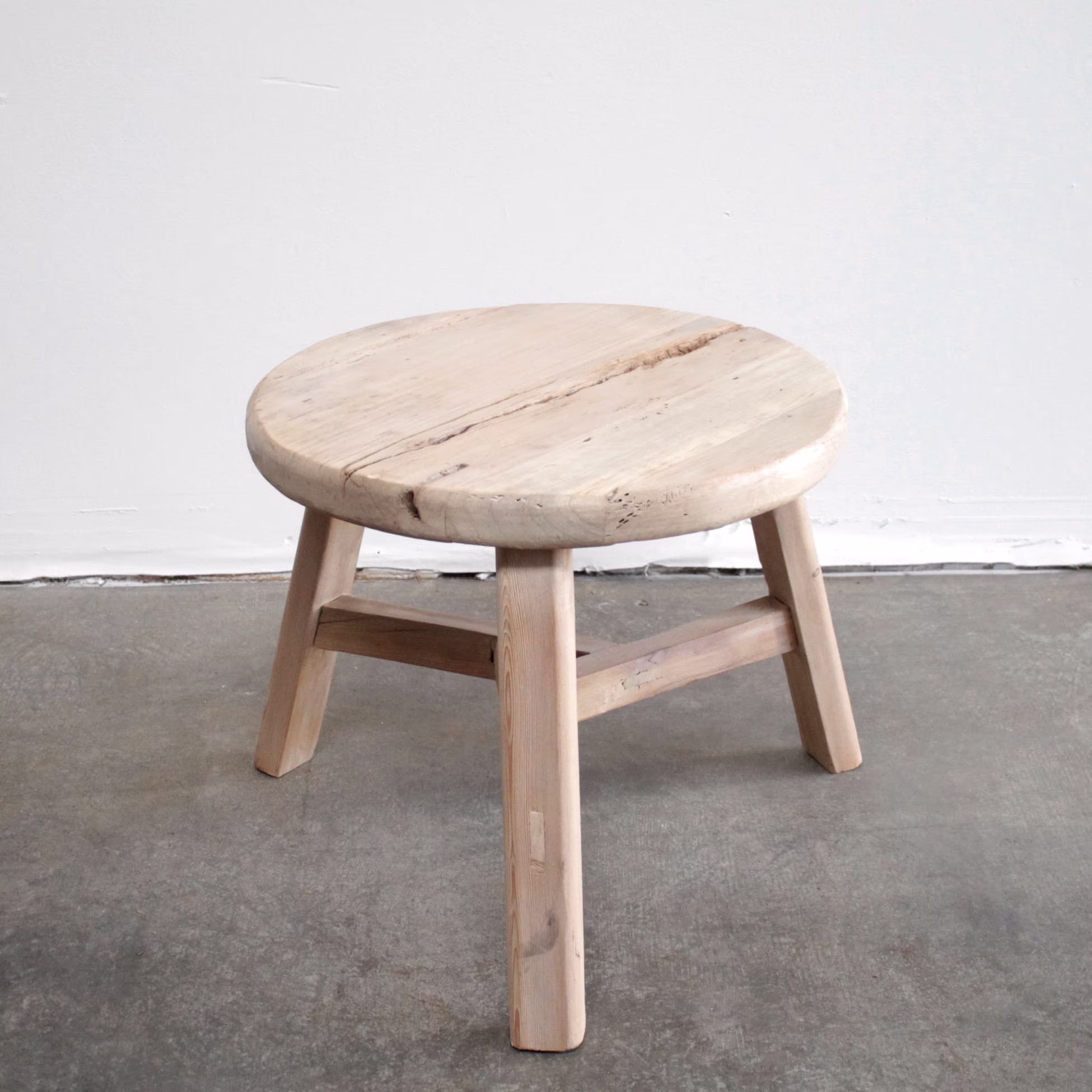 Round Elmwood Accent Or Side Table