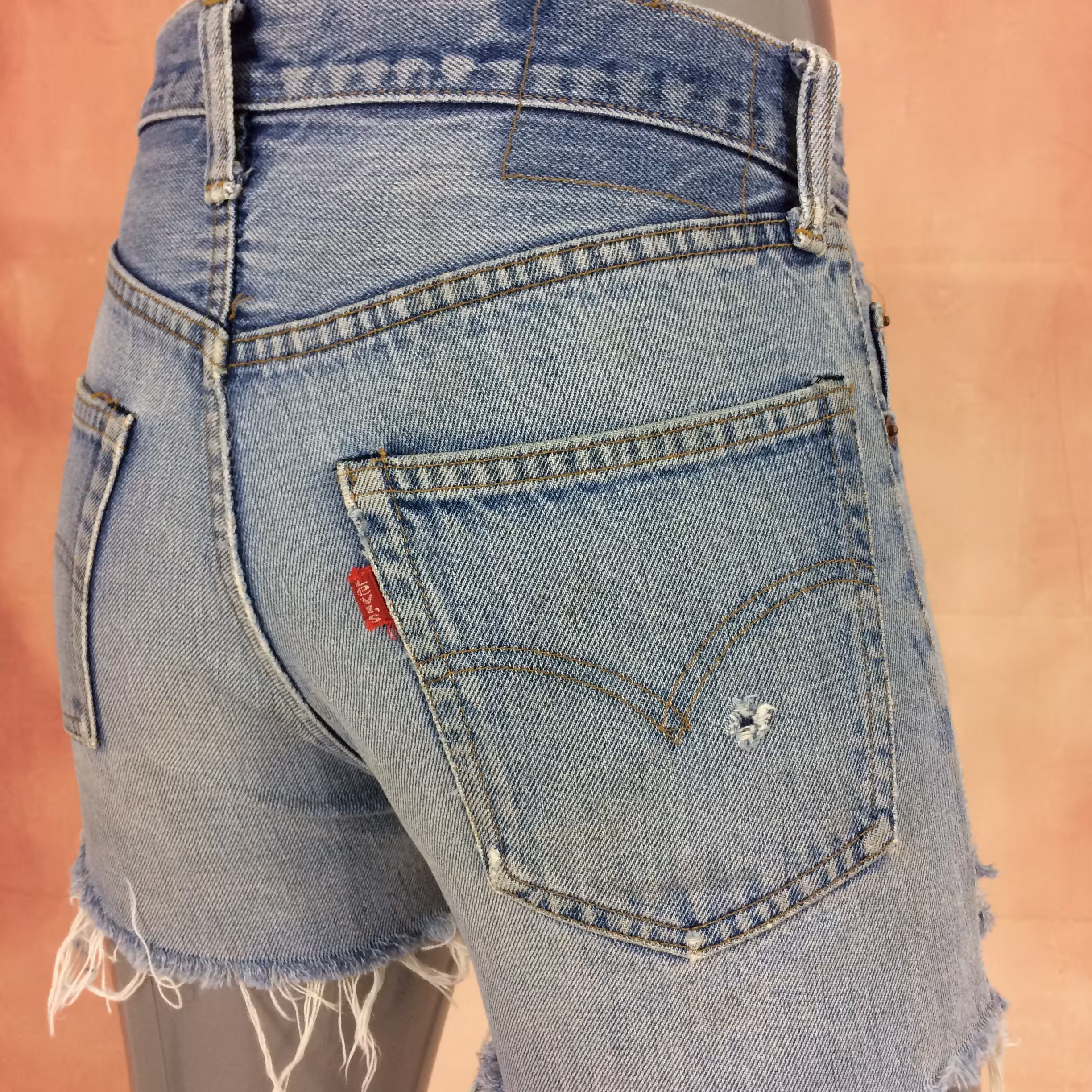 Sz 27 Vintage Levis 501 Selvedge Cutoffs Jeans High Waisted Distressed Thrash Light Wash 70S Redline Short Made in Usa