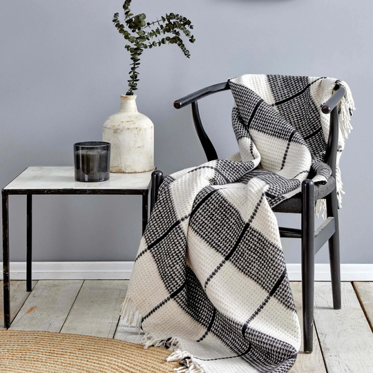 Throw Sofa Blanket, Scandinavian Throw, Check Print, 70 X 130 cm - Fringed Decorative Blanket Soft, Fuzzy, Cozy, Warm Solid