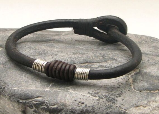 Leather Bracelet, Unisex Leather Bracelet Black & Brown Bangle With Silver Plated Wire Toggle Clasp