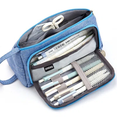 Kelci-Louise Paper Clip Holder