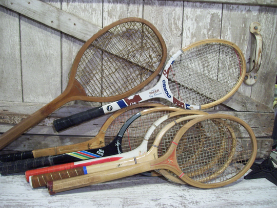 Wood Tennis Racket Spalding Chemold Roy Emerson Net King Autograph Express Rustic Broken Strings Wooden Racquet Sports