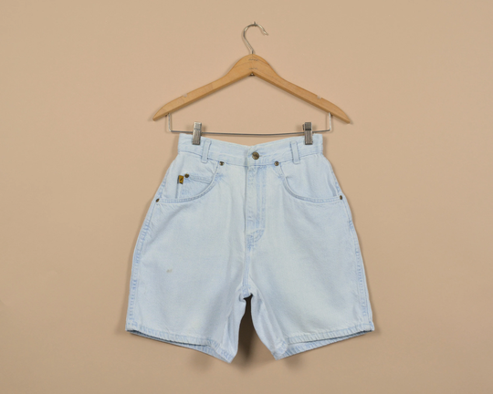 Chic Size 24 Light Wash Vintage Denim Shorts