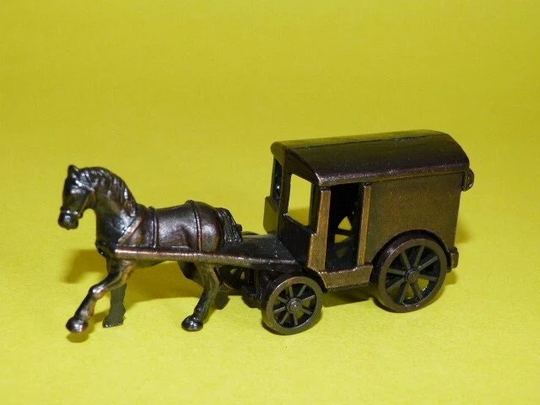 Pencil Sharpener Horse Pulling Milk Truck Die Cast 1.5" X 3.25" 1" Made in Hong Kong
