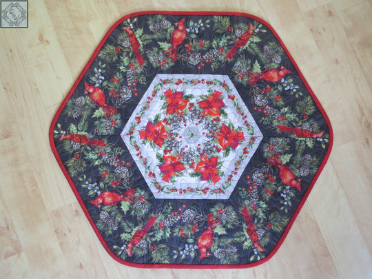 Quilted Table Topper, 19.5x21.25-Inch, Christmas Cardinal Scarlet Feather Red #2003