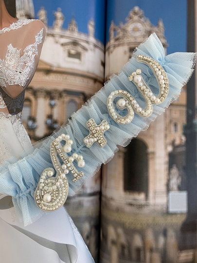 Personalized Something Blue Garter For Bride, Elegant Tulle Wedding Jeweled With Pearls, Monogrammed Bridal Ceremony