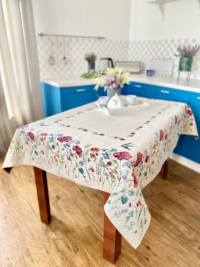 Floral Pattern Table Cloth. Beautiful Tapestry Tablecloth For A Kitchen Or Dining Design Addition. Birthday Family Gift. Wedding Gift