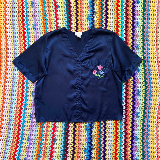 Silky Sleep Shirt With Flower Embroidered Pocket - 90S Vintage Dark Navy Blue Short Sleeve Button Up Night Floral Large