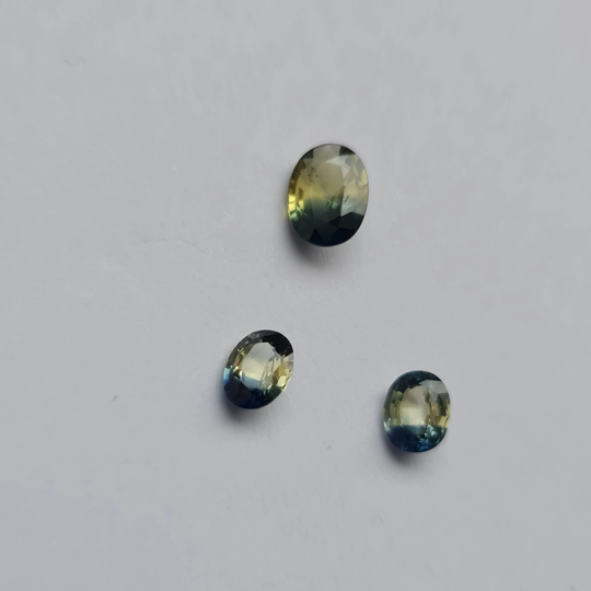 Blue - Yellow Sapphires, Bi Color, Natural Gemstone. 2.10Ct | 3 Pcs. No Treatment. Dancy Colors, Yellow & Blue Oval Set. Certified. Cd361