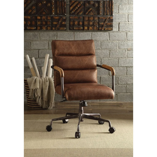 Office Chair Leather Executive Office Chair Swivel Seat with Wooden Armrest
