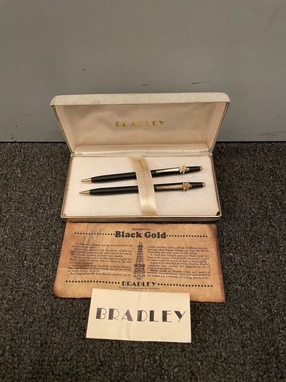 Free Shipping-Anheuser Bush-Vintage Pen & Pencil Set