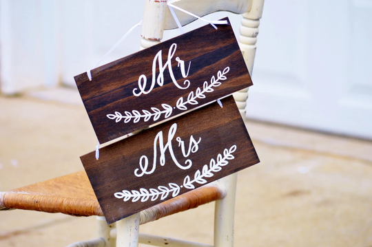 Mr & Mrs Chair Signs, Wedding Sign, Rutic Wood Bride Groom Sweetheart Table Decor, Barn | S101