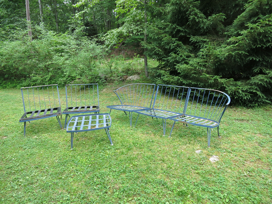 Woodard Pinecrest Sofa Chairs & Ottoman Local Pickup Only