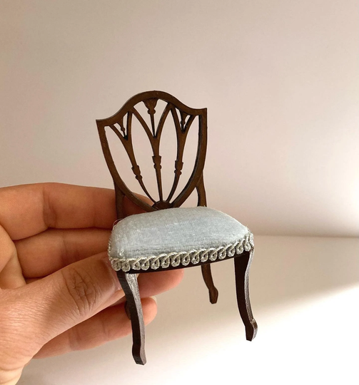 Shield Back Dining Chair Kit, Scale 112, Miniature Dollhouse Furniture Kit