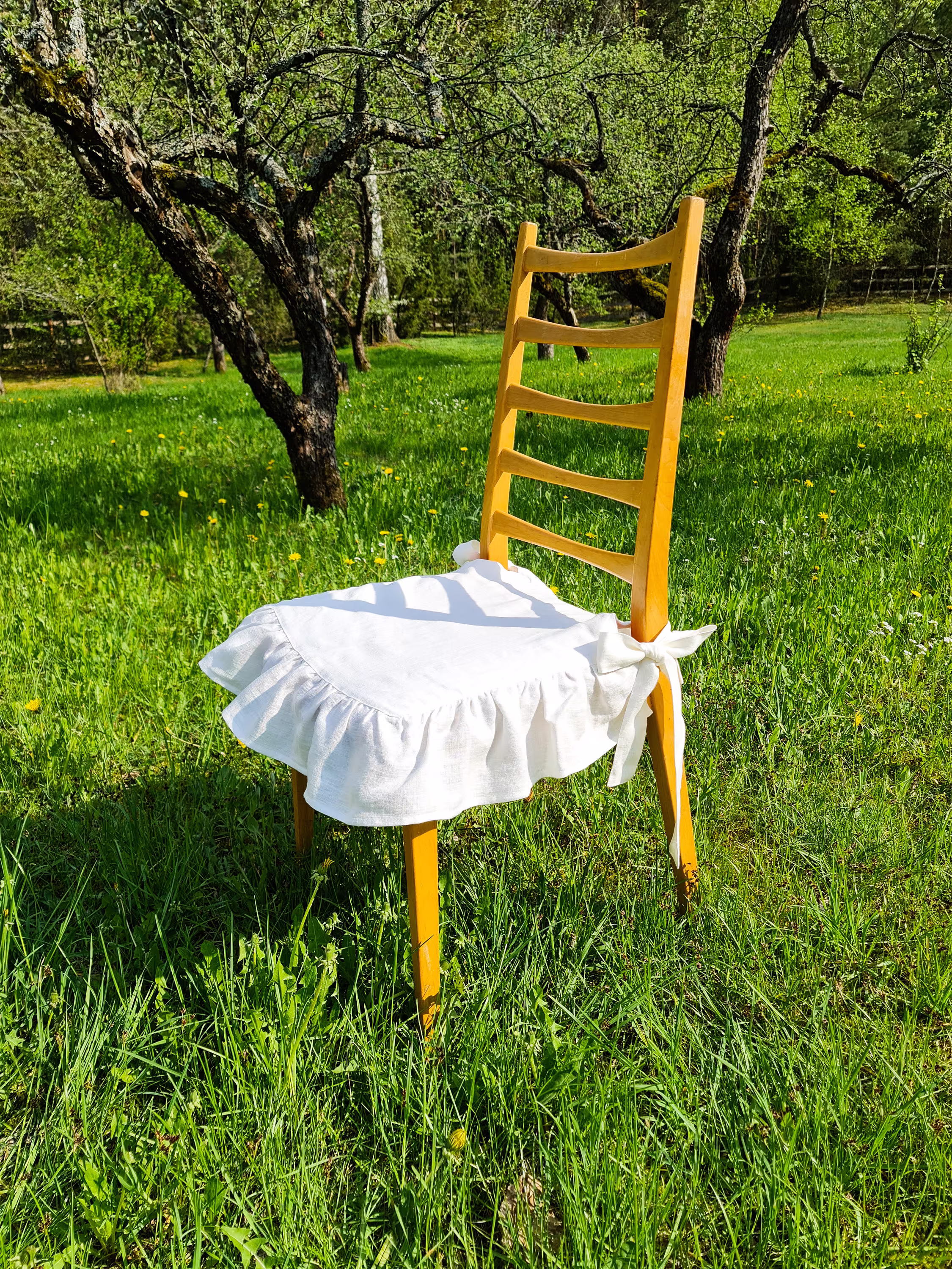 White Linen Chair Cover, Ruffled Stonewashed Cover With Ruffles, Shabby Rustic Slipcover